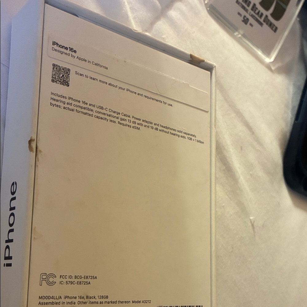 Apple iPhone 16e BOX ONLY - Picture 5 of 9